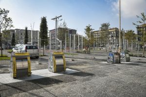 Nuova Piazza Garibaldi a Napoli, cassonetti