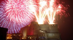 Fuegos artificiales en Castel dell'Ovo