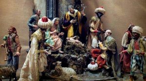 ナポリのトリブナリ通りで開催された国際キリスト降誕のシーン展：未来と伝統の間の並外れた作品