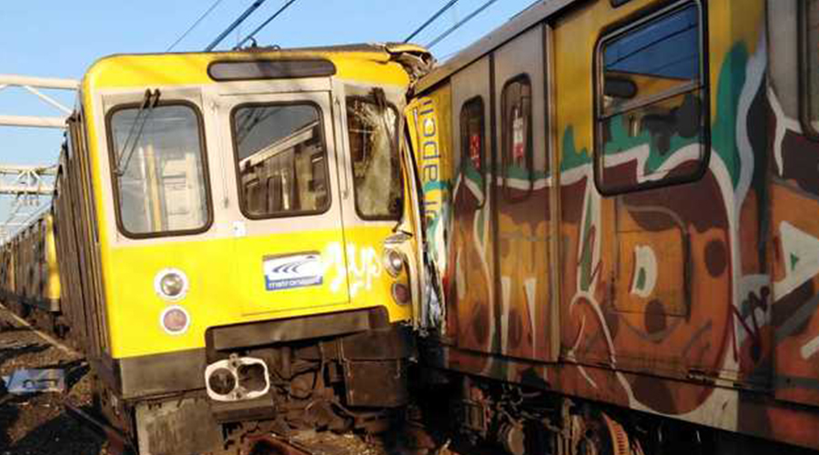 Acidente na linha 1 do metrô em Nápoles