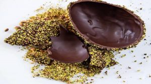 Pasqua 2020 a Napoli: Gay Odin spedisce gratis uova, colombe e altri dolci