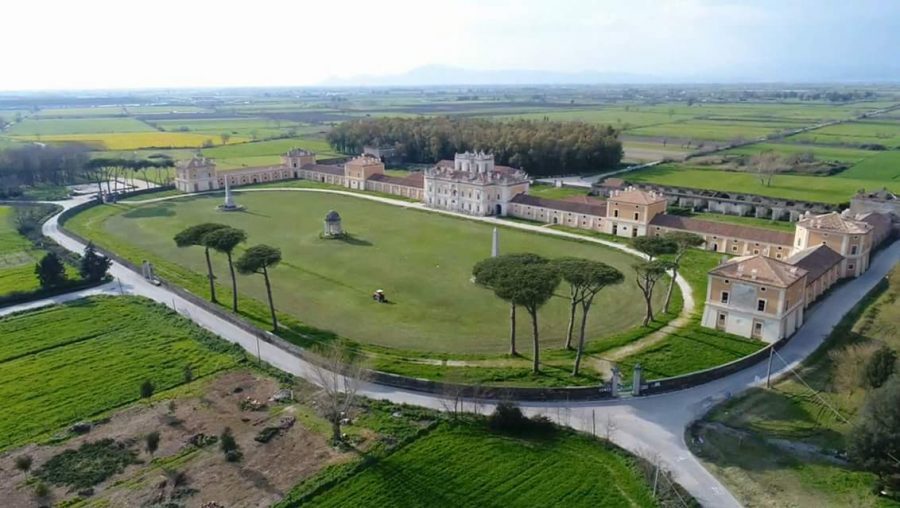 Музыкальный фестиваль в Reggia di Carditello: флешмобы, пони и йога