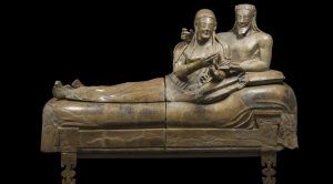 Gli Etruschi e il Mann a Napoli: mostra al Museo Archeologico con 600 reperti