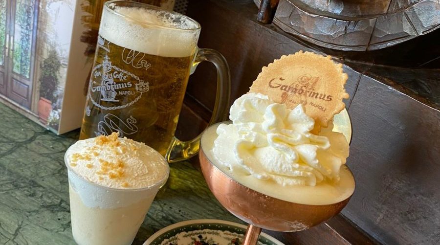 Gelato com cerveja do Caffè Gambrinus em Nápoles