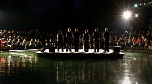 Teatro alla Deriva 2020 alle Stufe di Nerone con spettacoli in zattera