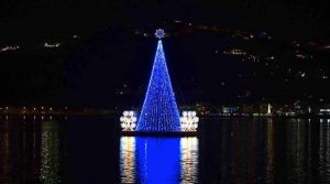 Albero di Natale sul lago Miseno: sarà una luce di speranza