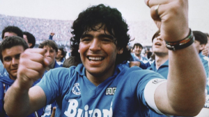 Das San Paolo-Stadion, das Maradona gewidmet ist: der nach dem Champion benannte Fußballtempel