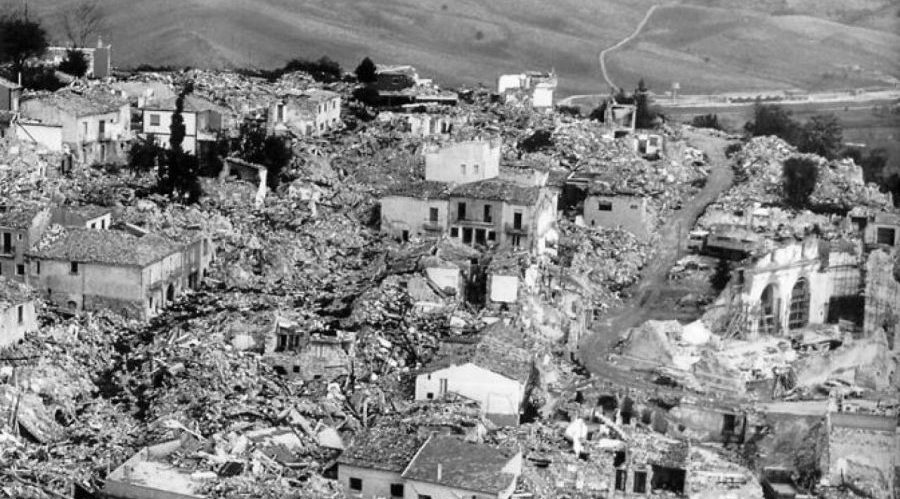 Tremblement de terre à Irpinia en 1980