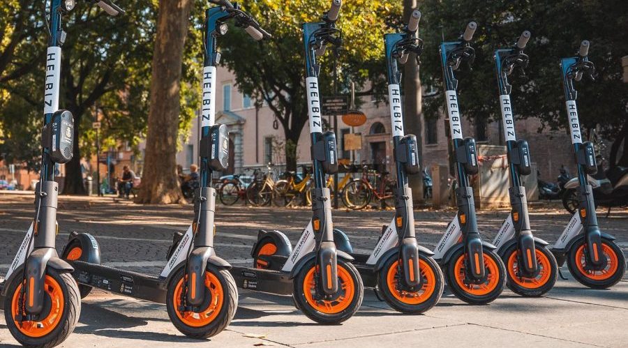 Scooters Helbiz