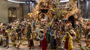 カゼルタ宮殿の王室のキリスト降誕のシーン：古代のバーボンのキリスト降誕のシーンが生まれ変わります