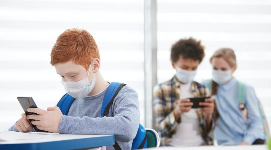 Niños en la escuela