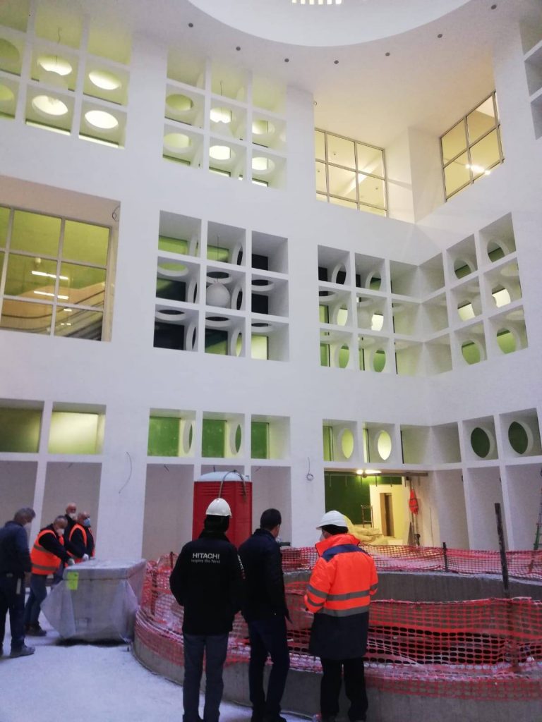 Métro intérieur de la gare Chiaia-Monte di Dio à Naples