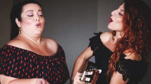EbbaneSis im Konzert in Neapel im Sancarluccio Theater: das ursprüngliche neapolitanische Duo