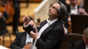 Riccardo Muti en concierto para el Festival de Teatro de Campania: una hermosa inauguración en línea