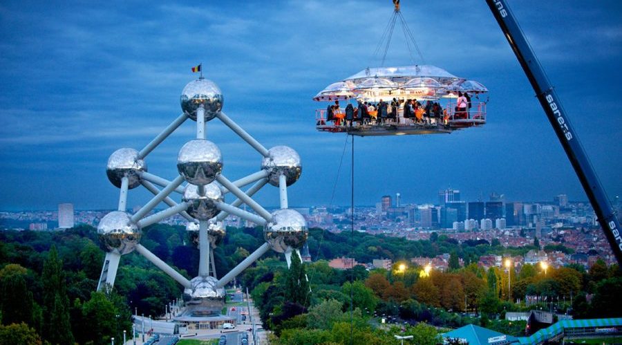 Dîner dans le ciel