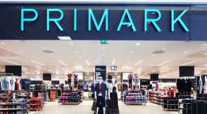 يفتح Primark في مركز التسوق Campania: هنا متجر كبير منخفض التكلفة