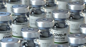 Vaccini a Napoli, riaprono Mostra e Capodichino con migliaia di dosi Pfizer