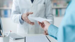 Vaccini in farmacia a Napoli: come prenotare