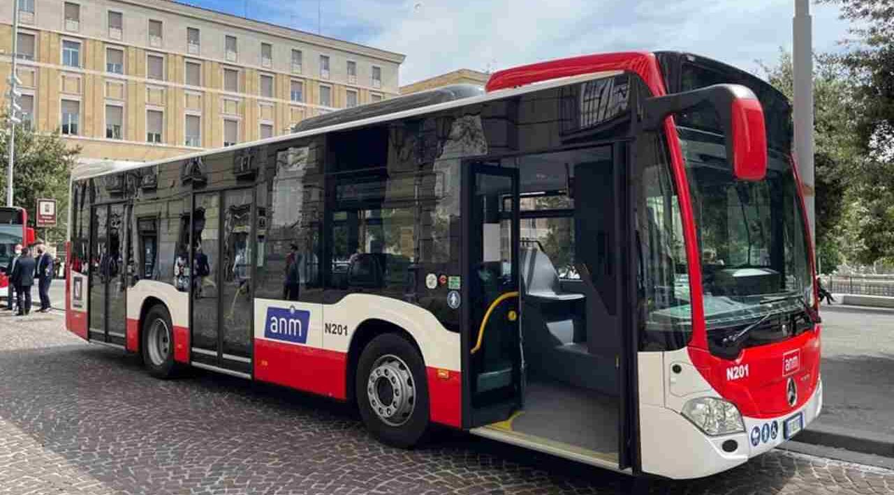 Summer timetable bus, tram and trolley bus in Naples