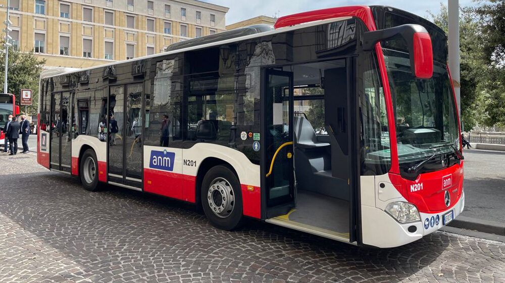 Линия метро Metro 1, Фуникулеры и автобусы в Неаполе 3 Декабрь 2021