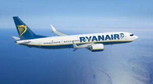 تركز Ryanair على نابولي: 12 طريقًا جديدًا وعشرات الوظائف