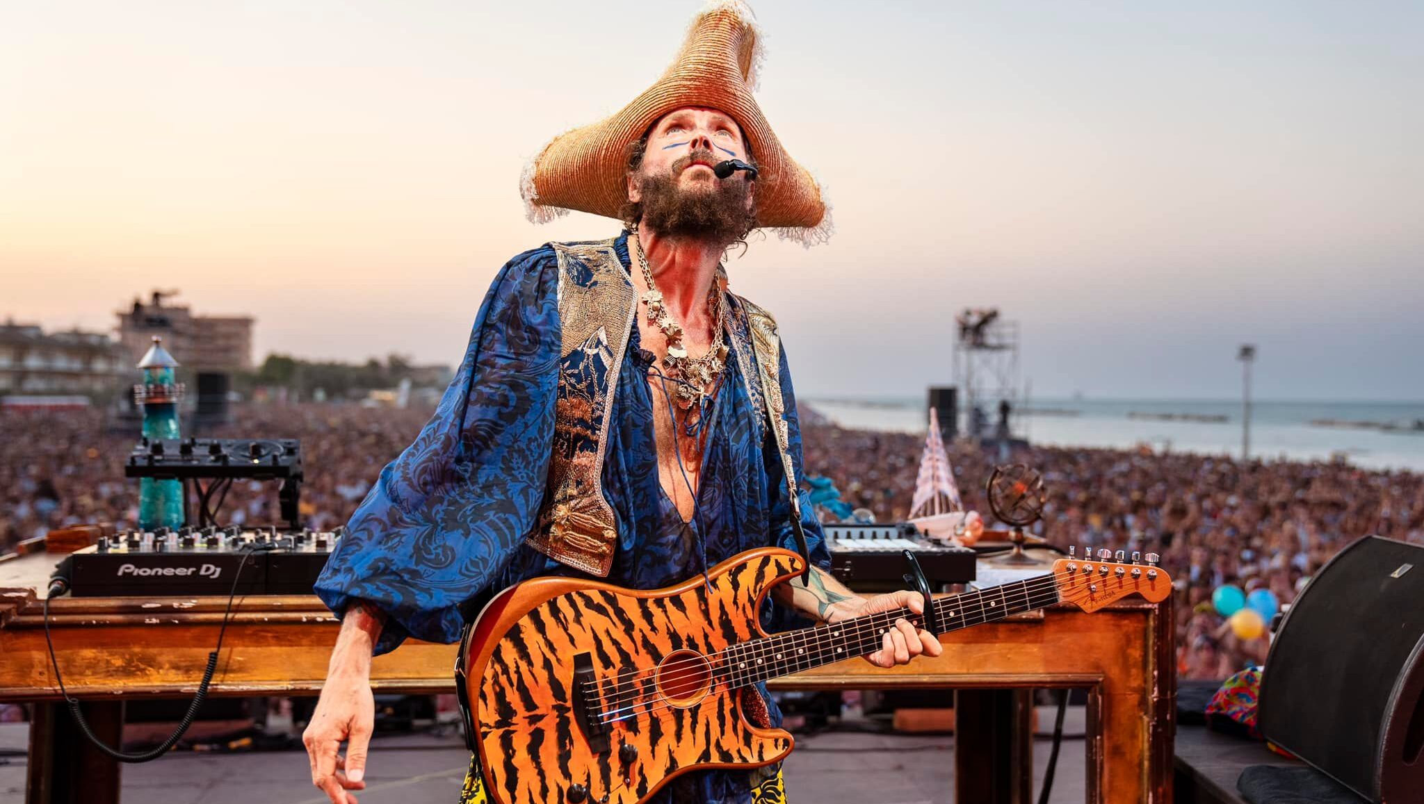 Jovanotti at the Jova Beach Party