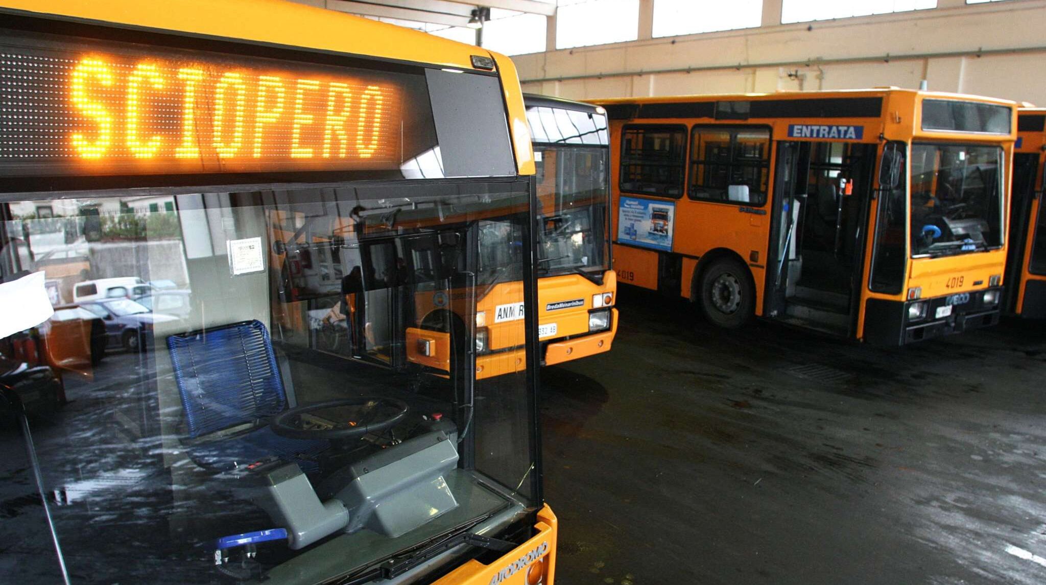 Bus ANM à Naples en grève