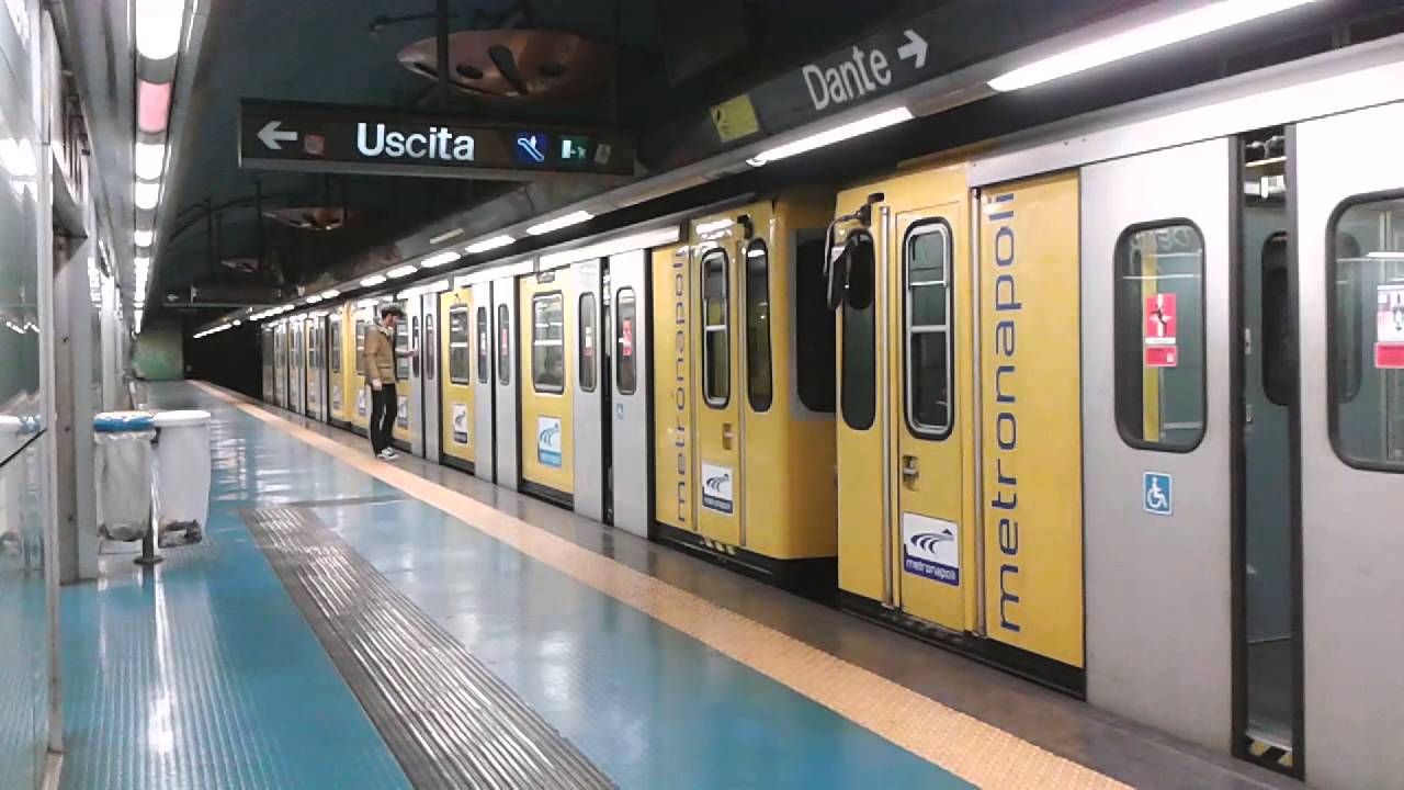 ナポリの地下鉄