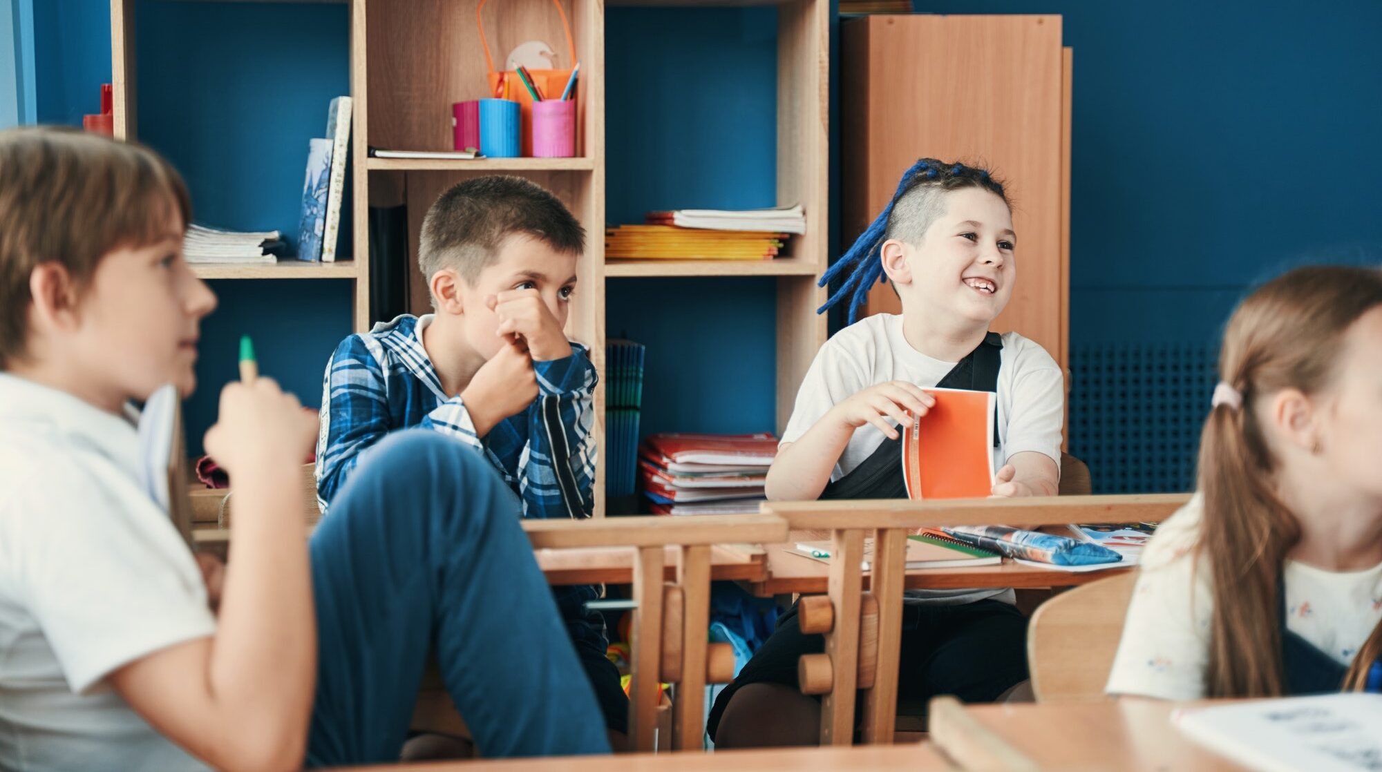 Ragazzini a scuola