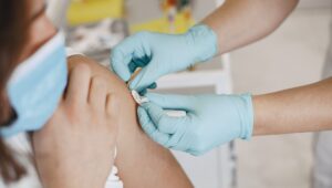 Dritte Dosis des Impfstoffs Asl Napoli 1 Centro für über 80 ohne Vorbehalt
