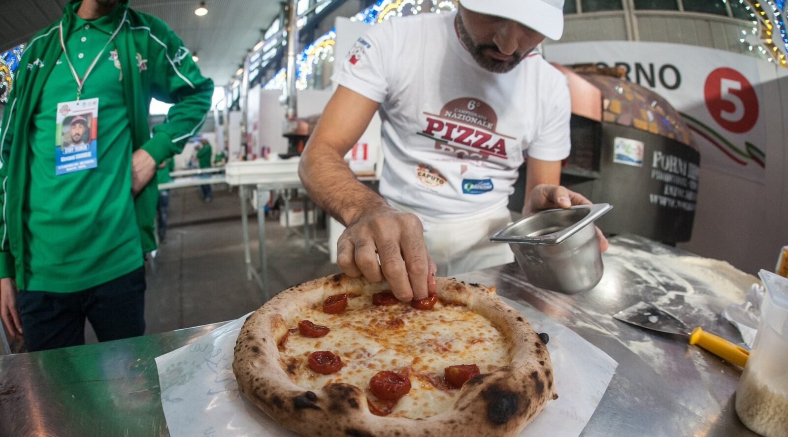 イタリアで最高を宣言するサレルノのピザドキュメントの全国選手権