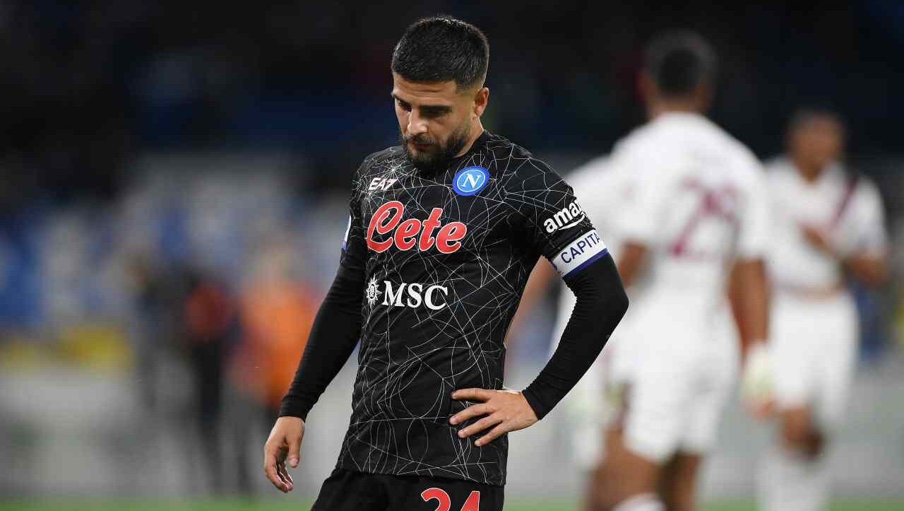 Lorenzo Insigne con la maglia Halloween