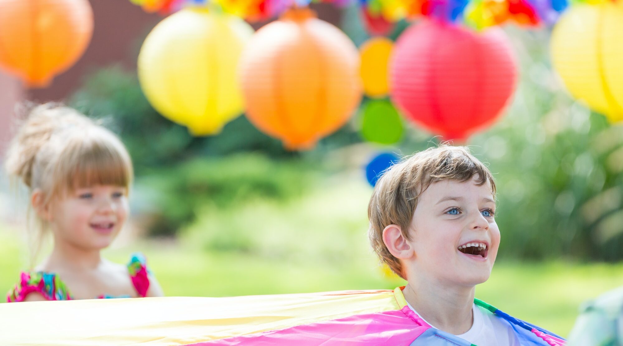 Enfants jouant