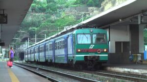 Линия метро 2 и забастовка Trenitalia в Неаполе 16 сентября 2022 г.