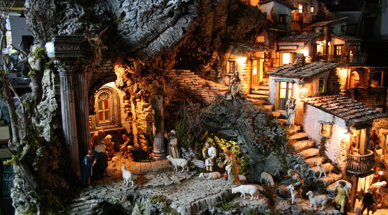 Neapolitan nativity scene