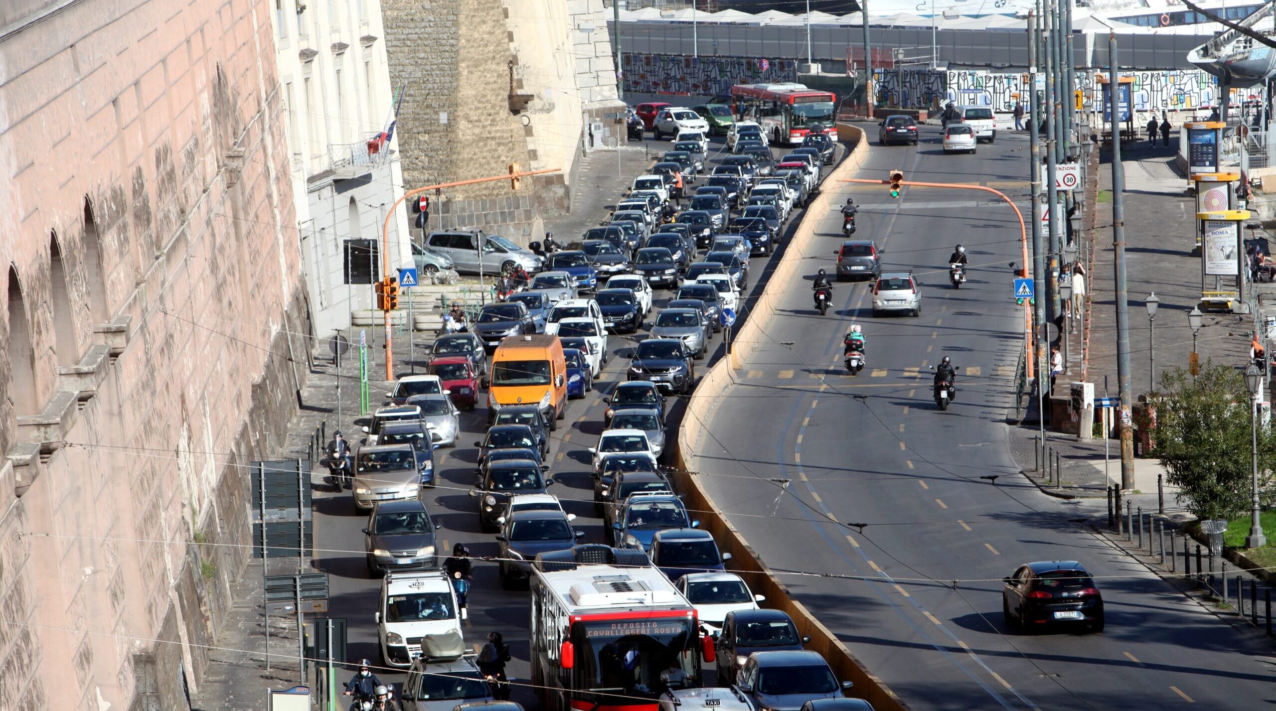Tráfico en Nápoles