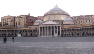 Via i cantieri in Piazza Plebiscito a Napoli: ci sarà anche un'opera d'arte