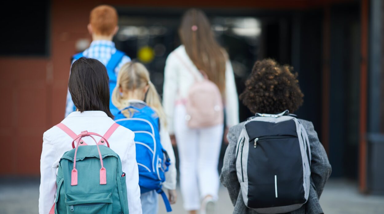 Niños en la escuela