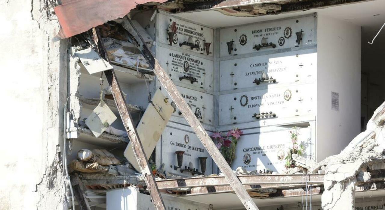 Poggioreale cemetery, collapse