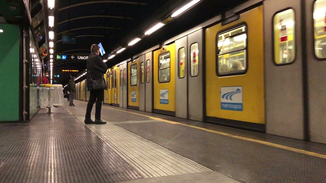 Metro linea 1 a Napoli