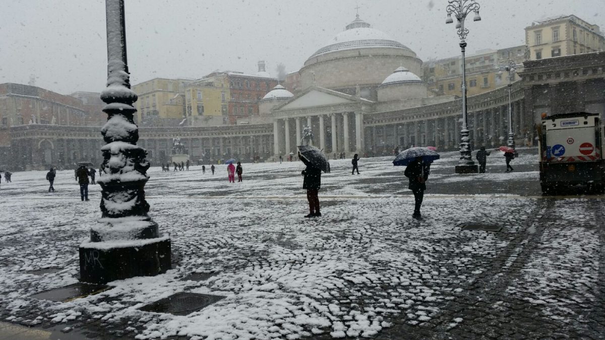 Schnee in Neapel