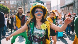 Carnaval social en Nápoles: eventos y desfiles en muchos distritos para celebrar la naturaleza