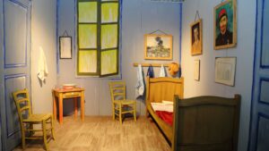 معرض Van Gogh للوسائط المتعددة والغرفة السرية في نابولي في Palazzo Fondi