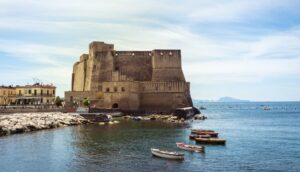 Castel dell'Ovo in Neapel, kostenloser und kostenloser Zugang für alle: Es muss nicht mehr gebucht werden
