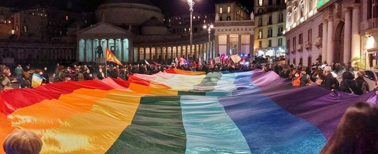 Bandeira da paz em Nápoles