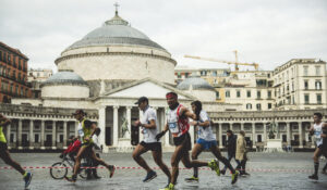 Napoli Half Marathon 2022, der Marathon wird an den schönsten Orten der Stadt gelaufen
