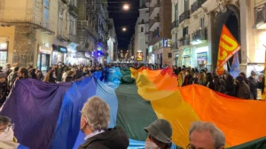 Demonstration für die Ukraine in Neapel: Da marschiert sie gegen den Krieg