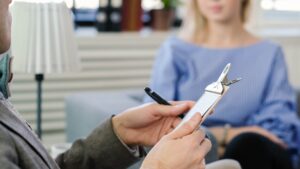心理学家奖金每人高达 600 欧元：如何运作、谁可以申请以及如何申请