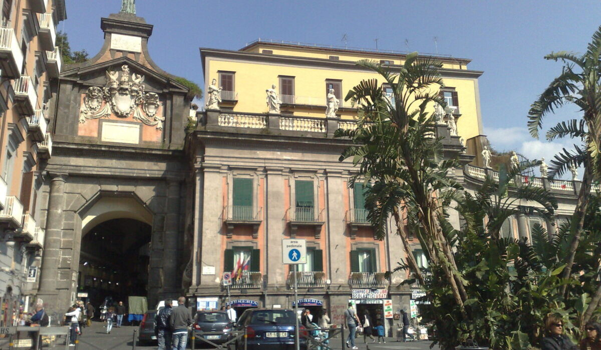 Guided tour for Women's Day in Naples with the Malafemmena tour