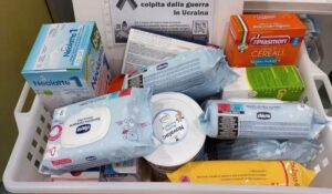 Guerra in Ucraina, i luoghi di Napoli per raccogliere cibo e medicine: ecco dove sono
